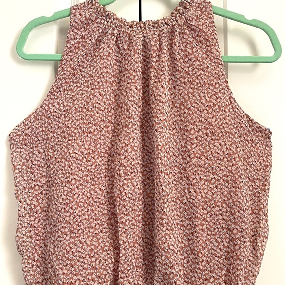 Sienna Sky S Floral Sleeveless tied elastic bottom button keyhole back - Picture 1 of 7